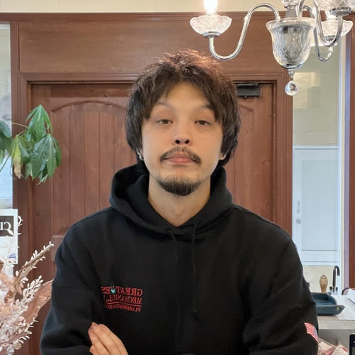 入部 健一　チーフスタイリスト